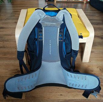 turistický batoh Osprey Stratos 24 - 2