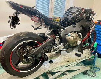 Honda Cbr1000rr 2009 na náhradní díly. - 2