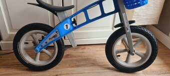 Dětské odrážedlo First Bike zánovní stav + košík - 2