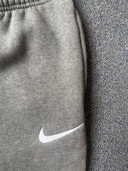 Pánské tepláky Nike, vel. L - 2