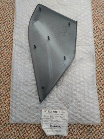 Plast Gilera Runner. Číslo dílu 6550440090. Nový. - 2