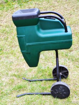 Elektrická BEZHLUKOVÁ řezačka  drtič štěpkovač - 2