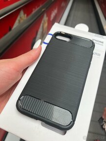 Ochranný kryt iPhone SE/7/8 - 2