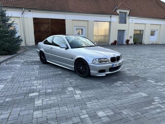 BMW 3 E46 330Ci - 2