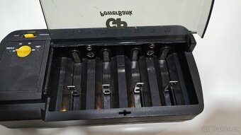 Nabíječka baterií GP s320gp - 2