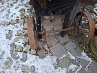 kolečka litina kopretiny - 2