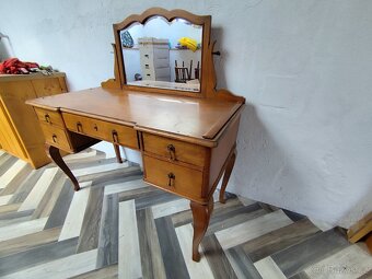 SET NÁBYTKU DO LOŽNICE - 2