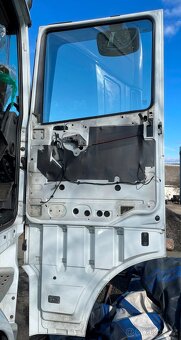 Pravé dveře DAF XF E6 106 - 2