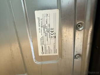 Vestavná trouba INDESIT v nerezu - 2
