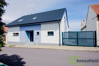 Moderní nízkonákladová novostavba 5+kk s terasou v Moravském - 2