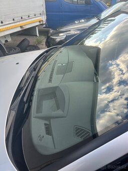 BMW e60 2.5 benzín 141kw - 2