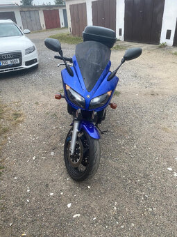 Yamaha FZS 600 Fazer - 2