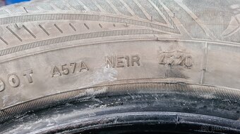 4ks pneu Goodyear Vector 4Seasons 235/55 R17 99H - 2