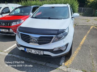 Prodám Kia Sportage 2.0 diesl 100kw.Automat 4x4.Rv.2011. - 2