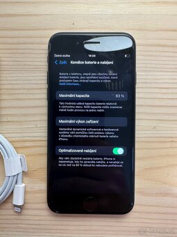 Apple iPhone SE 2020 64GB v záruce - 2