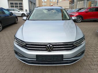 VW Passat B8 Variant 2.0TDI 110kW DSG 32tkm ACC Kamera ERGO - 2