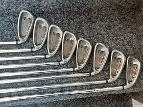 PROFI GOLFOVÝ SET WILSON 13HOLÍ+BAG+COVERY,PC= 38.000,- - 2