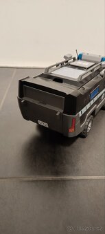 Playmobil policejní obrněné vozidlo s figurkou a výbavou - 2