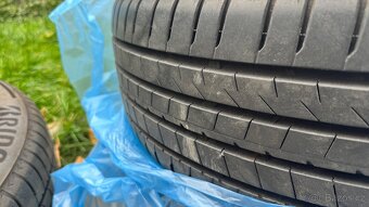 Bridgestone Alenza 225/55 R19 - 2
