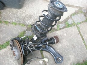 Škoda 21-23 Kamiq Scala mám 90% dílů cena dohodou - 2