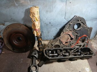 Ford Transit 2.5 DI motor - diely - 2