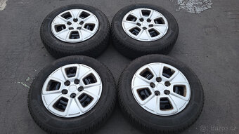 90% orig. zimní kola 15" 5x114,3 Kia Soul - 2