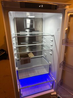 Vestavěná lednice s mrazákem - 2