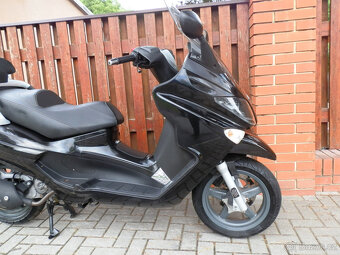 Piaggio X-Evo 125 - 2