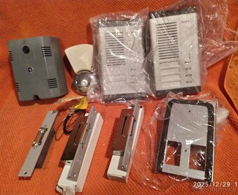 Nabízím elektr. vrátníky, sítový napaječ, el. zámky dveří - 2