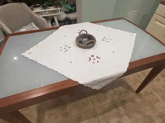 Prodám rozkládací jídelní stůl - 2