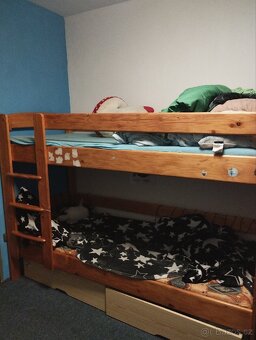 Dvou patrová postel - 2
