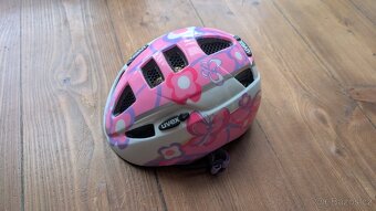 Dívčí cyklistická helma Uvex - 2