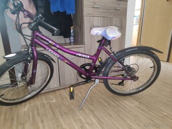 Dětské dívčí kolo. - 2