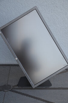 Monitor HP IPS Z24i 24 - 2