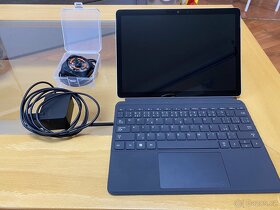 Tablet Surface GO 3 - 2