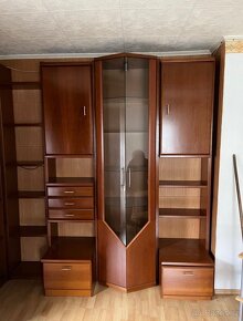 Knihovna - stěna - 2