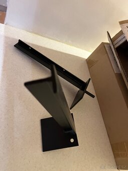 Prodám - 2x Skrytá konzole pro uchycení desky 30cm - černá - 2