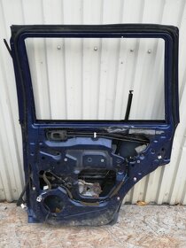 Pravé zadní dveře Nissan Patrol Y61 - 2