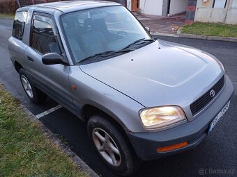 Toyota RAV4 2.0i automat - 2
