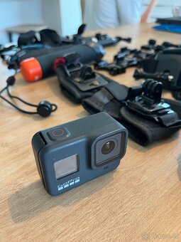 GoPro hero 8 + příslušenství + SD karta 128gb - 2