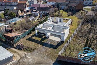 Prodej rozestavěného domu, pozemek 1 236 m2 - Určice - 2