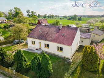 Prodej domu s rozsáhlými pozemky a stavebním potenciálem - 2