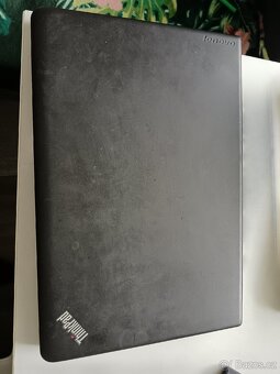 Lenovo ThinkPad, funkční bez baterie a adaptéru. - 2