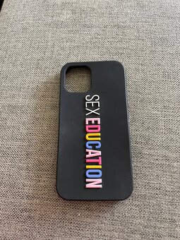 Kryt na iPhone 12 - 2