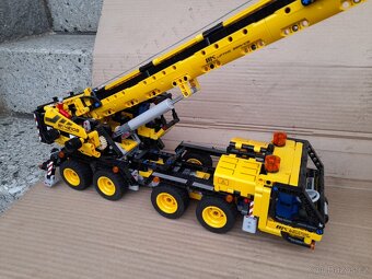 Lego pojízdný jeřáb 42108 a pásový čelní nakladač 42094 - 2