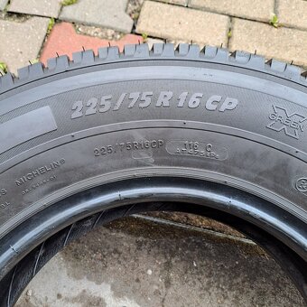 Michelin Agilis Camping - 2