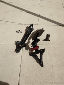 OEM držák SPZ Daytona 660 - 2