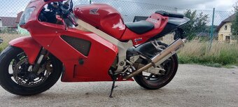 Honda VTR sp1 - 2