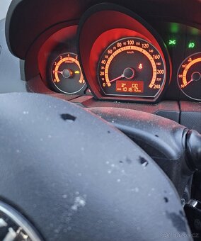 Motor KIA / HYUNDAI 1.4 66kw ( G4FA ) nájezd 101tkm - 2