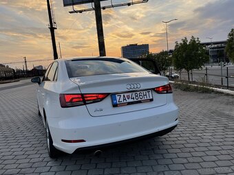 Audi A3 1.6 TDI 105k DPF Ambiente S tronic Limousine - 2